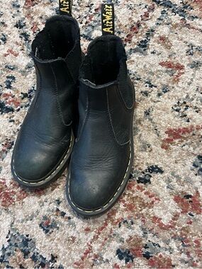 Women’s Dr Martens Air Wair style Shoes Size 6 M US used